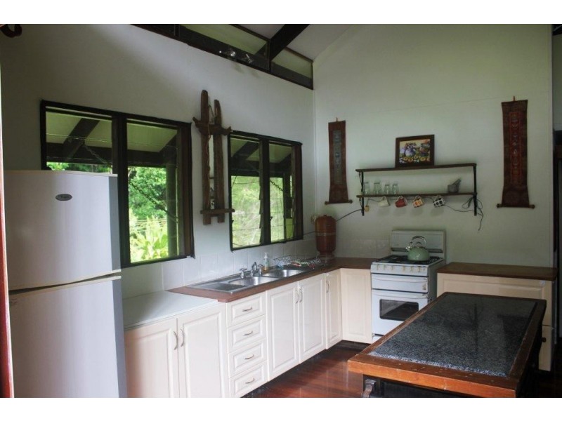 180 Silky Oak Road COW BAY, Daintree QLD 4873