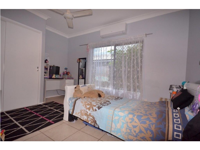 12 Satinash Street, Mossman QLD 4873