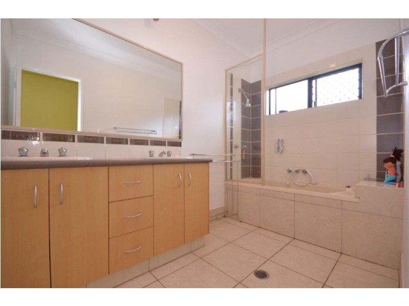 12 Satinash Street, Mossman QLD 4873