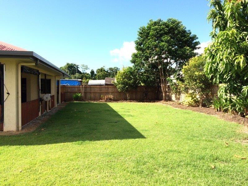 12 Satinash Street, Mossman QLD 4873