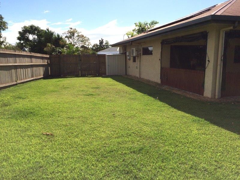 12 Satinash Street, Mossman QLD 4873