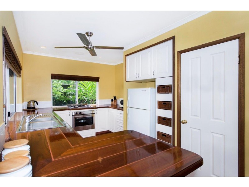 1/12 Limpet Avenue, Port Douglas QLD 4877