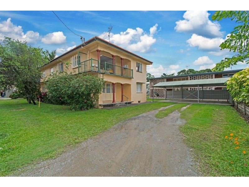 6 William Street, Mossman QLD 4873