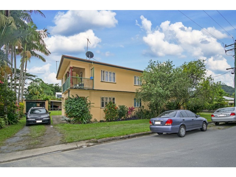 6 William Street, Mossman QLD 4873