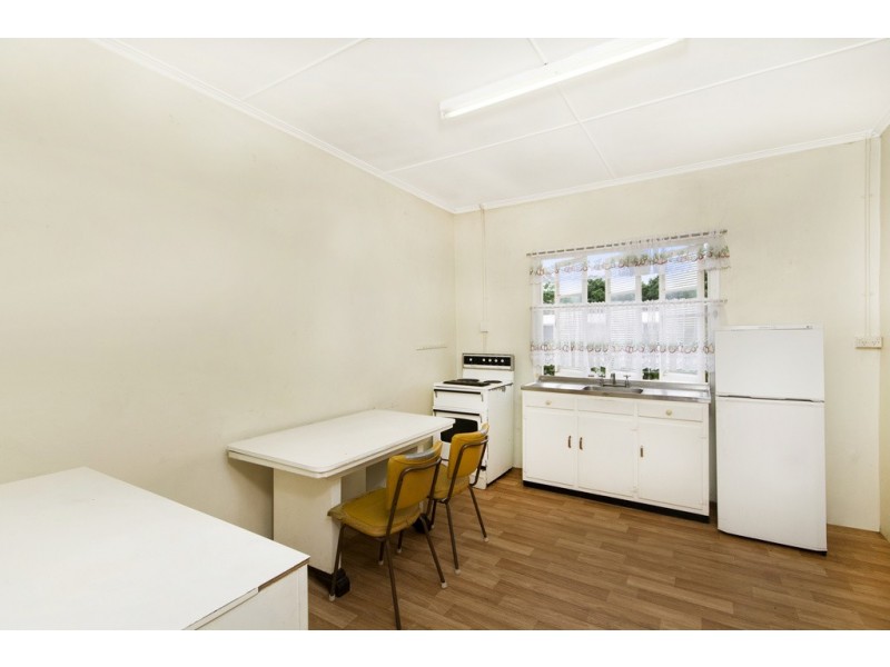 6 William Street, Mossman QLD 4873