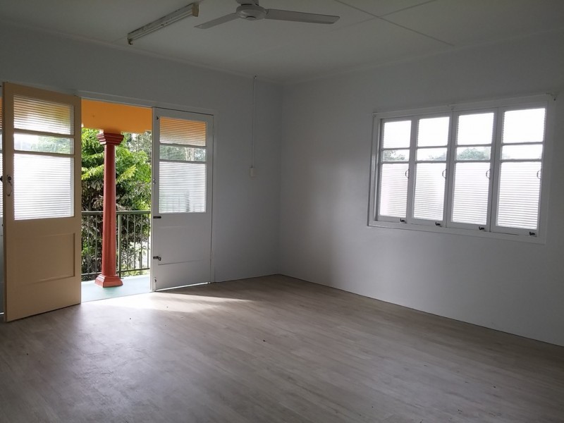 6 William Street, Mossman QLD 4873
