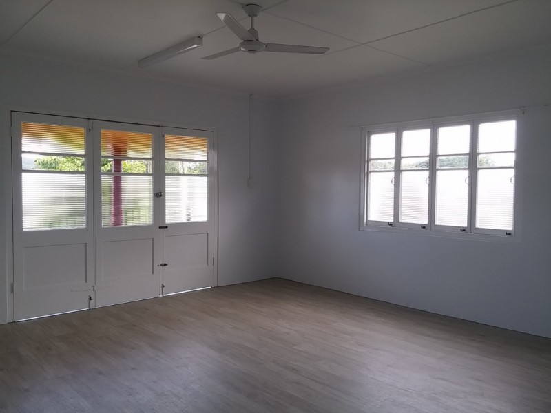 6 William Street, Mossman QLD 4873