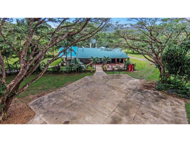 80 Cape Tribulation Road, Daintree QLD 4873