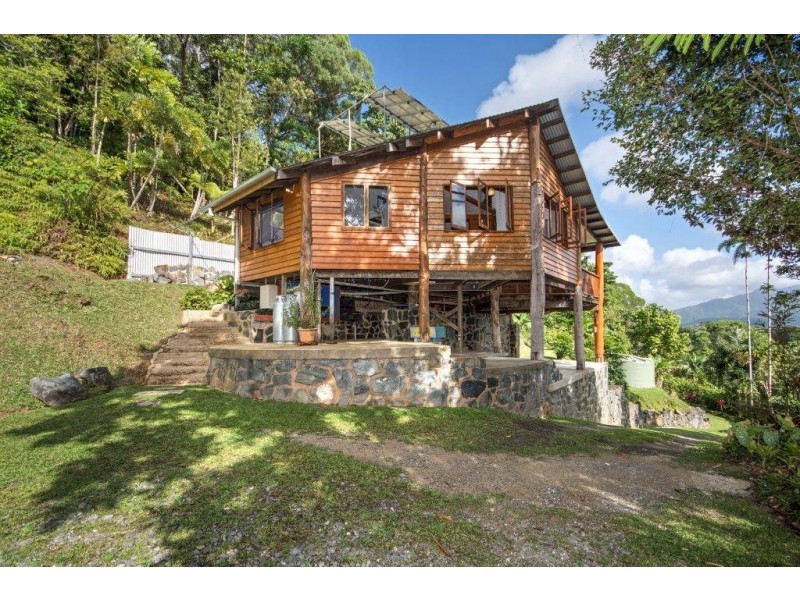 43 Spurwood Road COW BAY, Daintree QLD 4873
