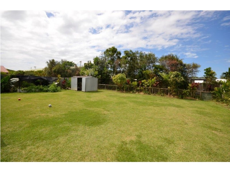 38 Riflebird Crescent, Mossman QLD 4873