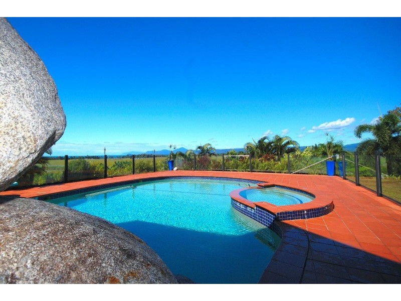 11 Hibiscus Court, Rocky Point QLD 4873