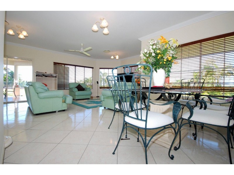 11 Hibiscus Court, Rocky Point QLD 4873