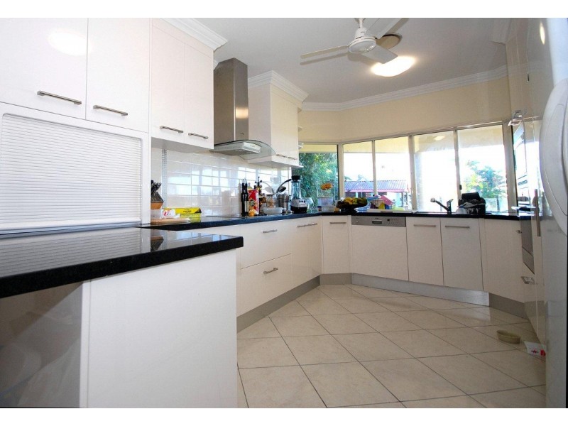 11 Hibiscus Court, Rocky Point QLD 4873