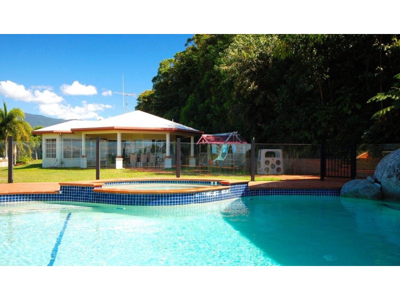 11 Hibiscus Court, Rocky Point QLD 4873