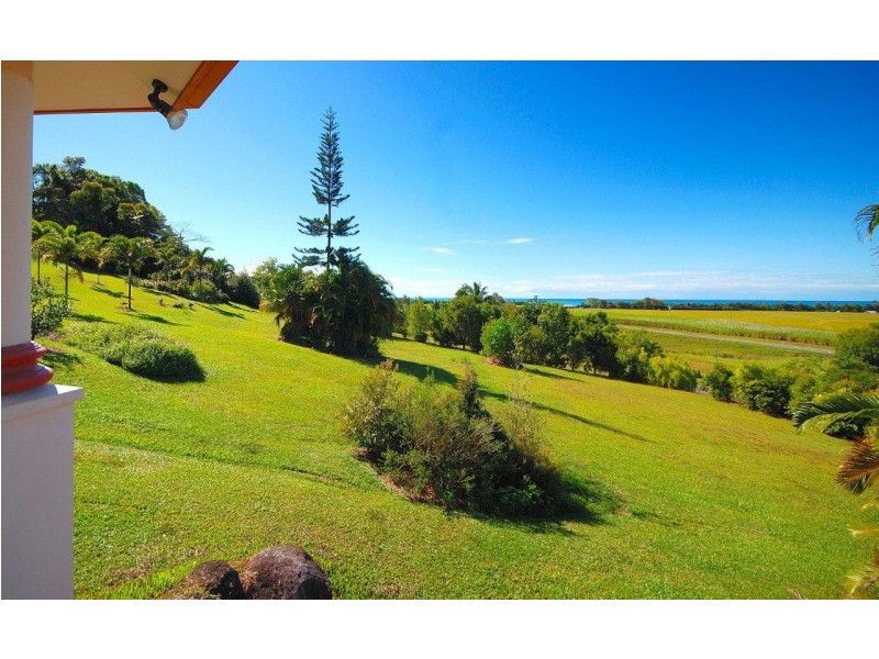 11 Hibiscus Court, Rocky Point QLD 4873