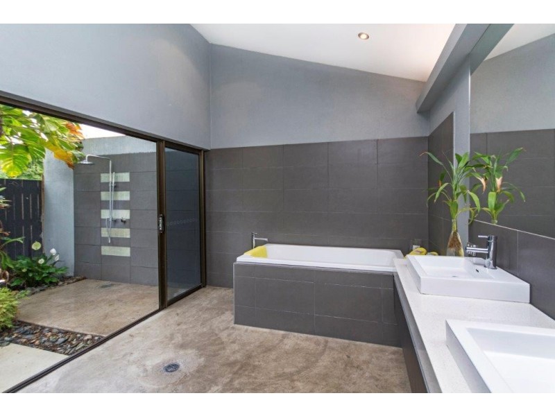 34 Sorrento Crescent, Port Douglas QLD 4877