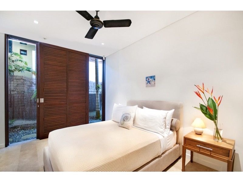 31 Beachfront Mirage, Port Douglas QLD 4877