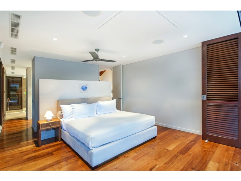 31 Beachfront Mirage, Port Douglas QLD 4877