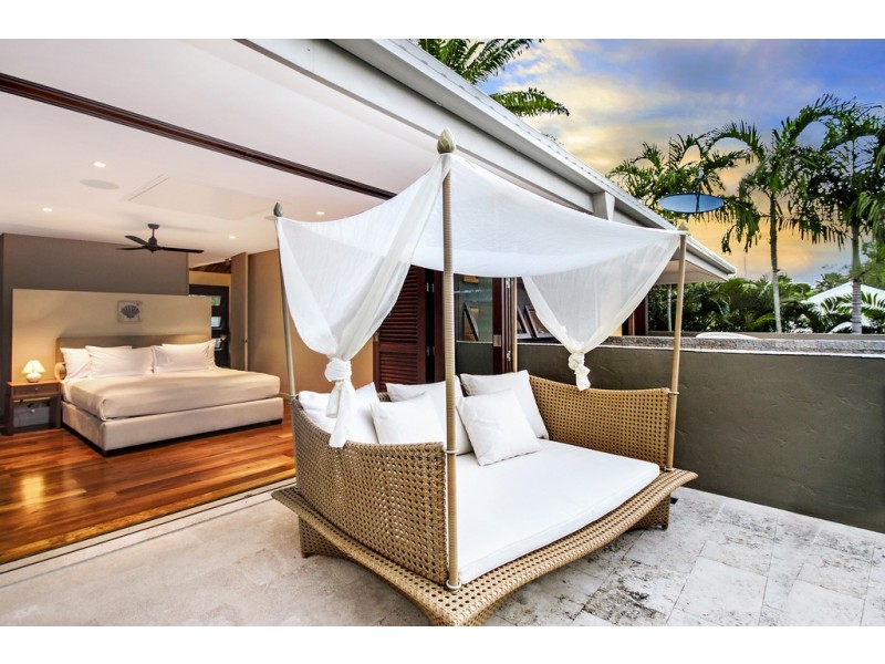 31 Beachfront Mirage, Port Douglas QLD 4877