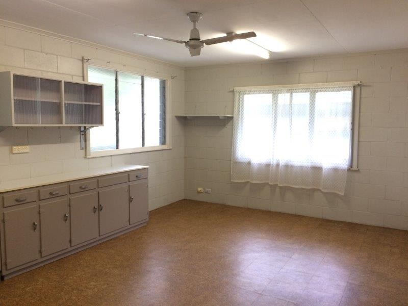 32 Marine Parade, Newell QLD 4873