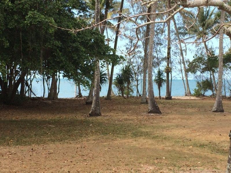 32 Marine Parade, Newell QLD 4873