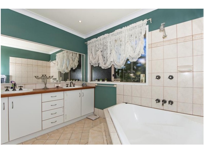 6 Billfish Close, Wonga QLD 4873