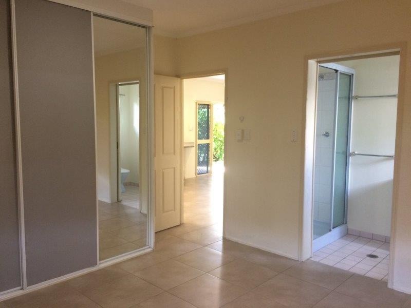 39 Middlemiss Street, Mossman QLD 4873