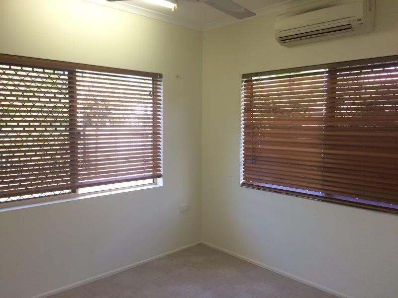 39 Middlemiss Street, Mossman QLD 4873