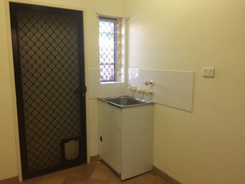 39 Middlemiss Street, Mossman QLD 4873