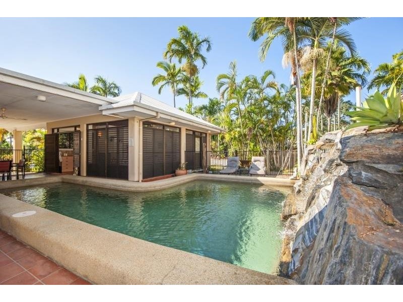 2 Undine Street, Port Douglas QLD 4877