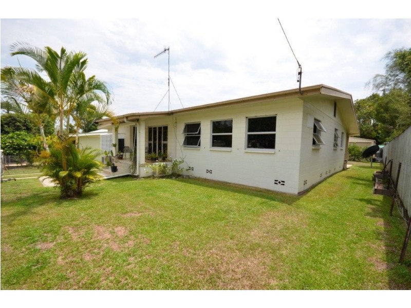 60 Pringle Street, Mossman QLD 4873