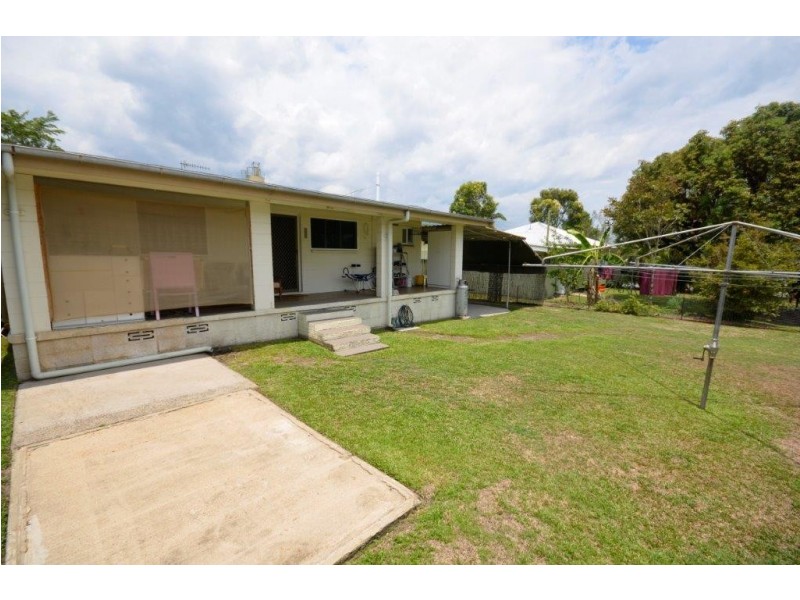 60 Pringle Street, Mossman QLD 4873