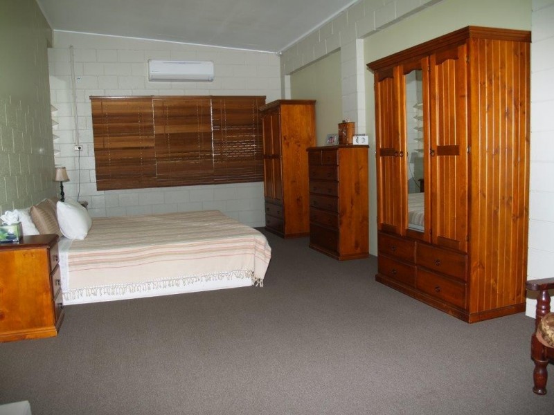 60 Pringle Street, Mossman QLD 4873