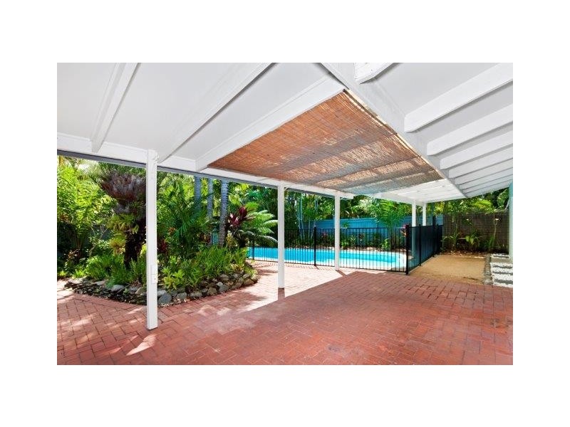 2 Sorrento Crescent, Port Douglas QLD 4877