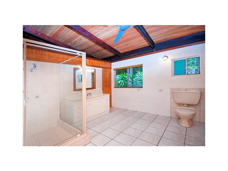 2 Sorrento Crescent, Port Douglas QLD 4877