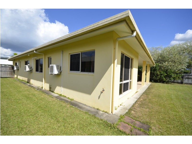 22 Riflebird Cres, Mossman QLD 4873