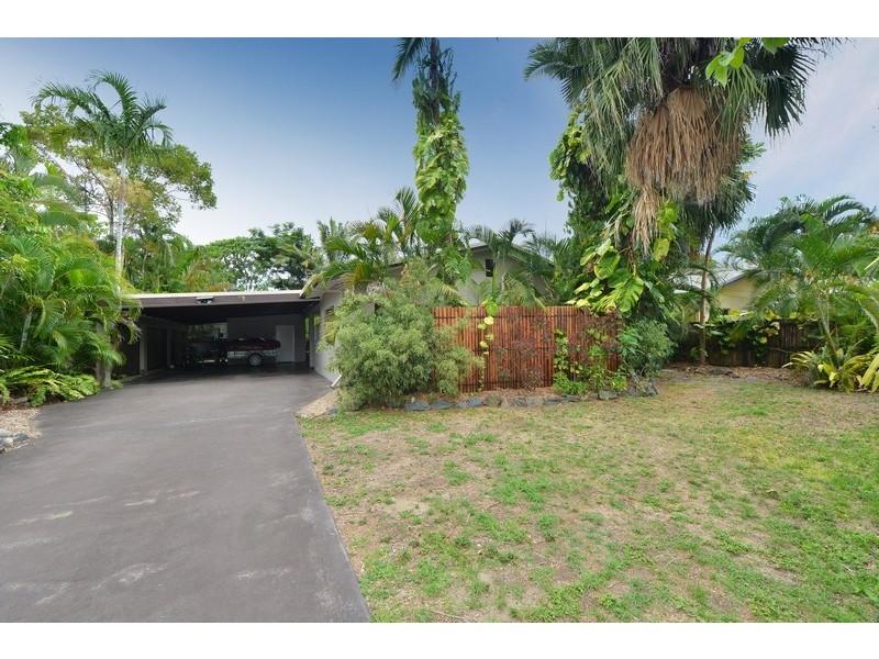 13 Thooleer Close, Cooya Beach QLD 4873