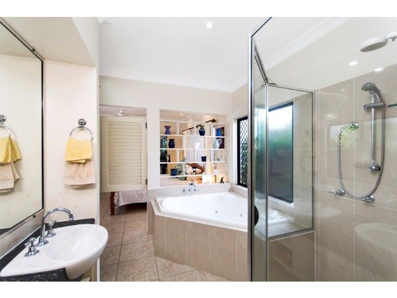 2 Lorikeet Close, Port Douglas QLD 4877