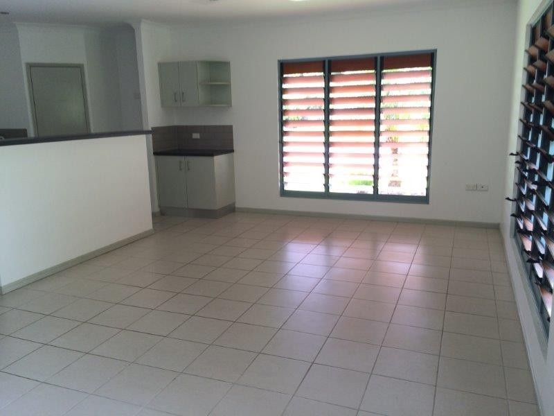 1 Satinash Street, Mossman QLD 4873