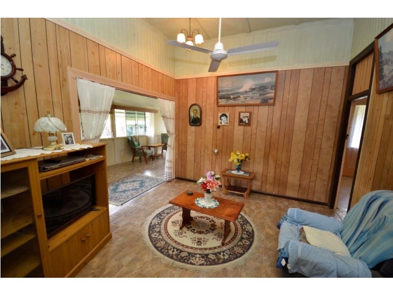 4 Dan Hart Lane, Mossman QLD 4873