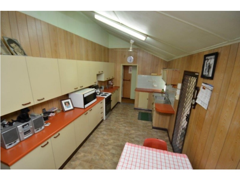 4 Dan Hart Lane, Mossman QLD 4873