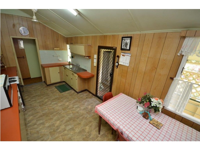 4 Dan Hart Lane, Mossman QLD 4873
