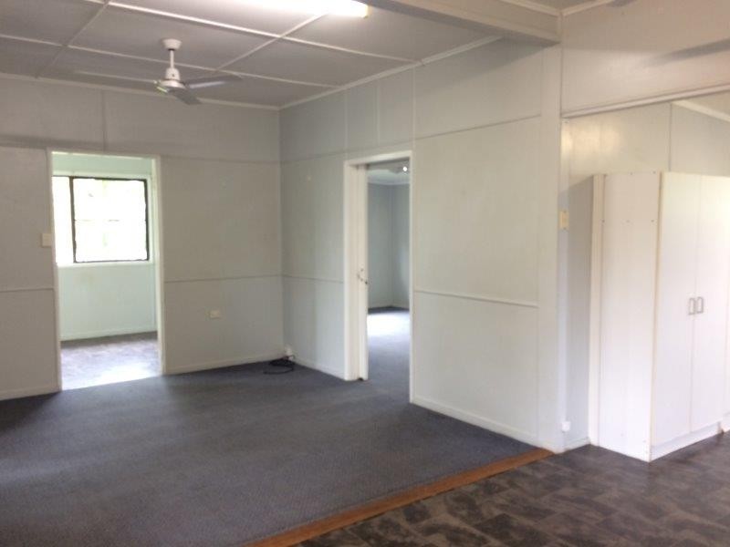 11 Wilson Street, Mossman QLD 4873