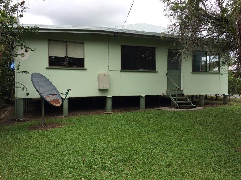 11 Wilson Street, Mossman QLD 4873