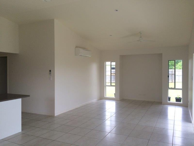 8 Spoonbill Close, Mossman QLD 4873