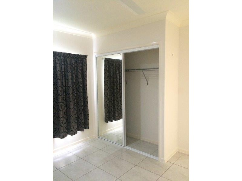 8 Spoonbill Close, Mossman QLD 4873