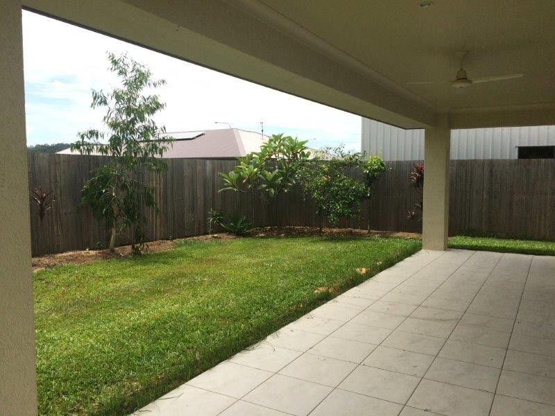 8 Spoonbill Close, Mossman QLD 4873