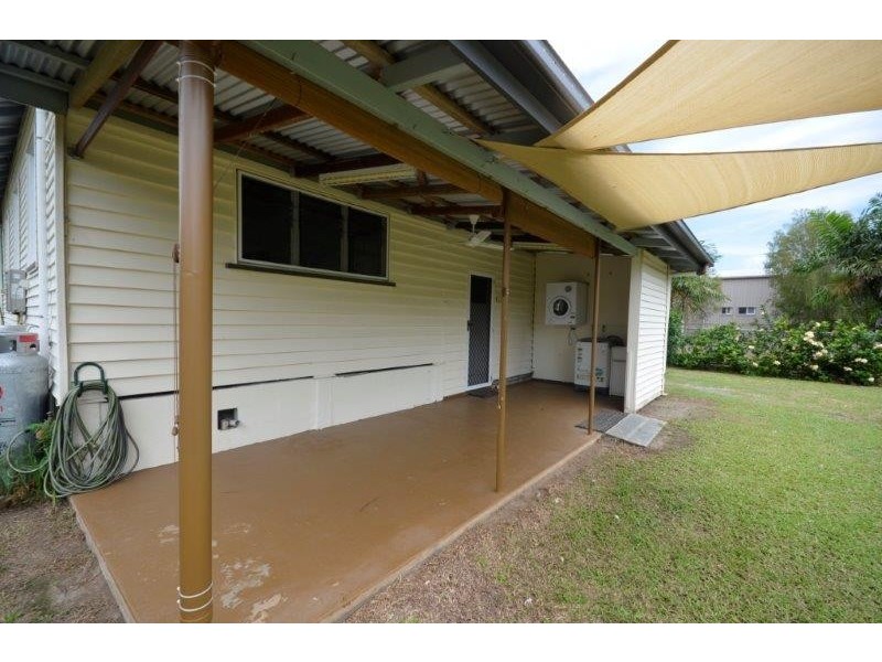 49 Pringle Street, Mossman QLD 4873