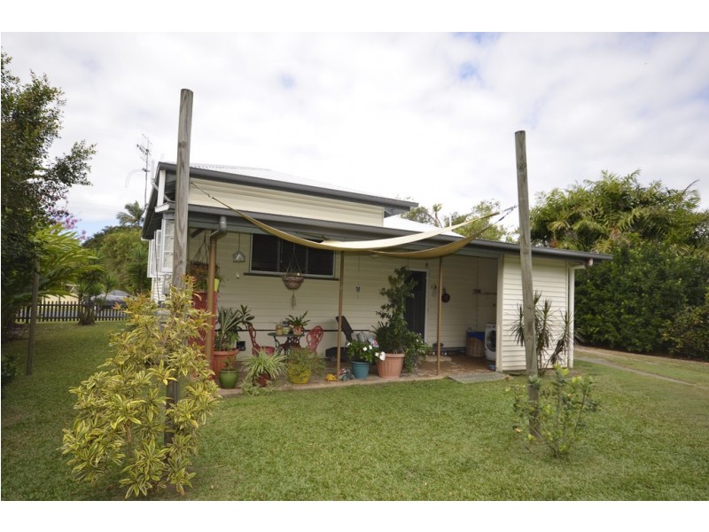 49 Pringle Street, Mossman QLD 4873