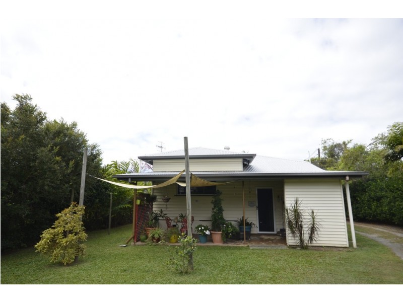 49 Pringle Street, Mossman QLD 4873